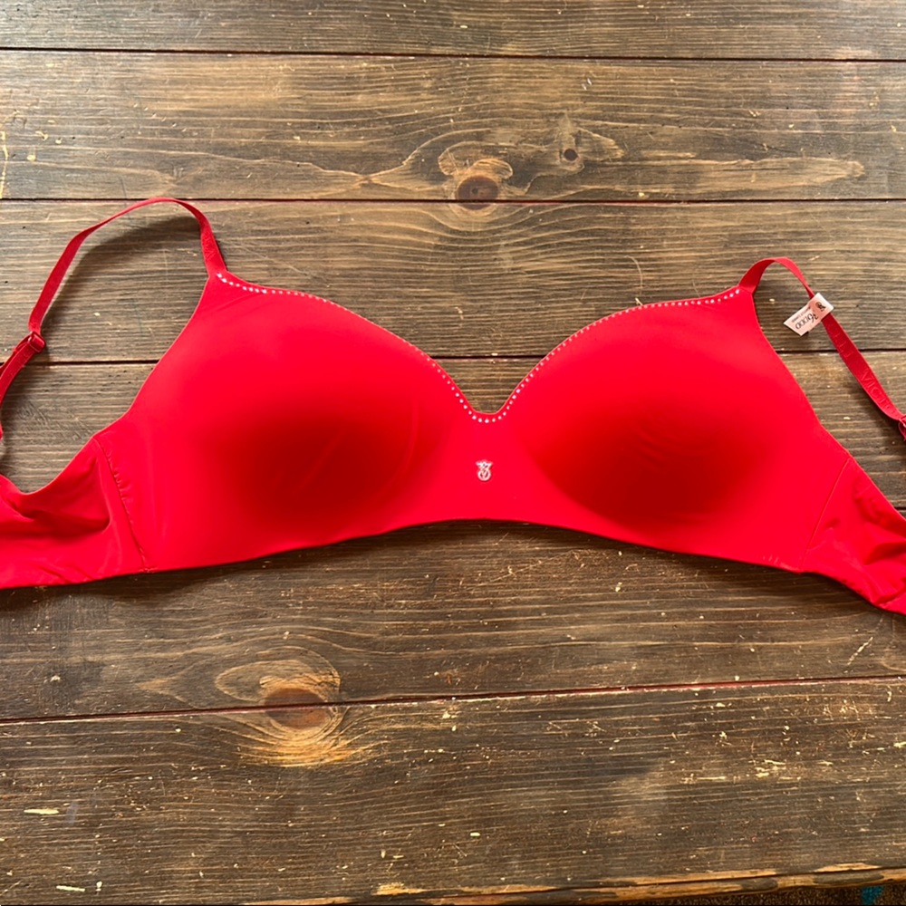 Red wireless Bra